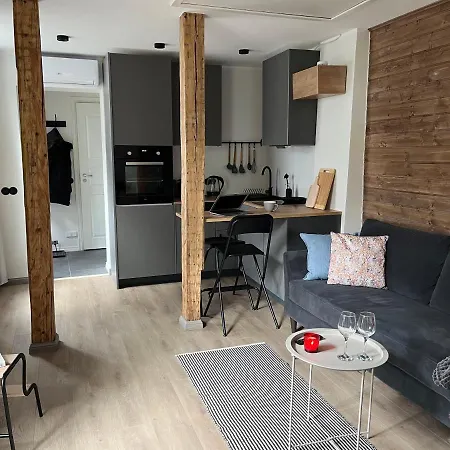 Jannseni Summer House With Ac And Free Private Parking Apartment Parnu