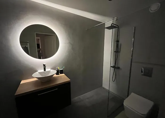 Jannseni Summer House With Ac And Free Private Parking *